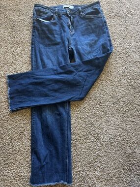 Women's Straight-Leg Jeans in Dark Blue - Classic Everyday Style